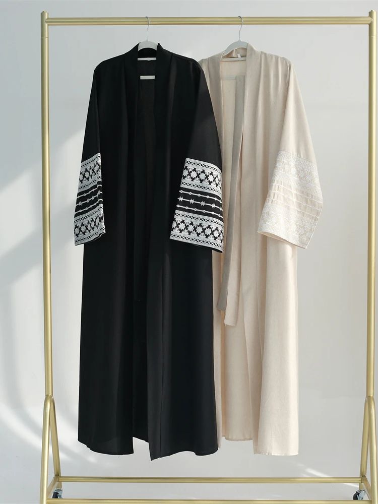 رمضان عيد أسود مفتوح كيمونو عب - مراجعة Embroidery Kebaya وسعره
